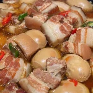 Thịt kho trứng