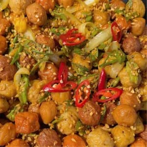 Chả viên sốt mắm tỏi